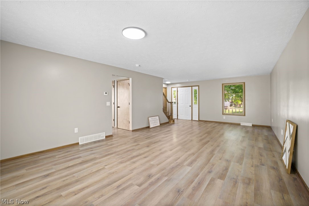 4694 Leone Road NE Louisville OH 44641