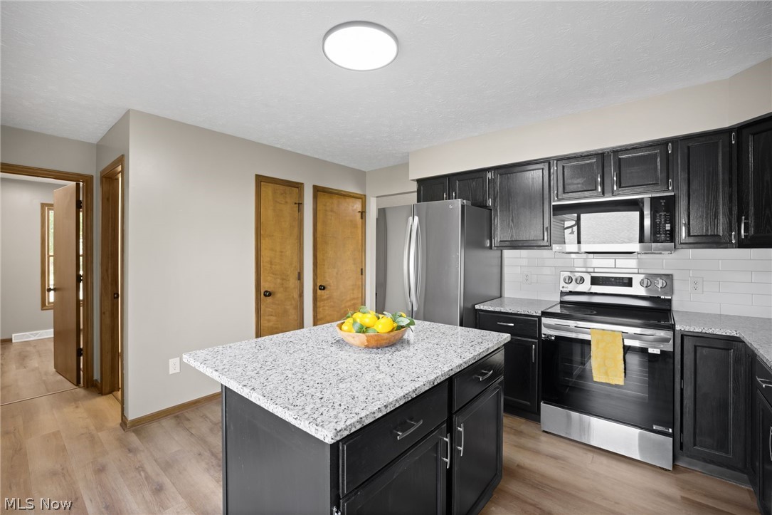 4694 Leone Road NE Louisville OH 44641