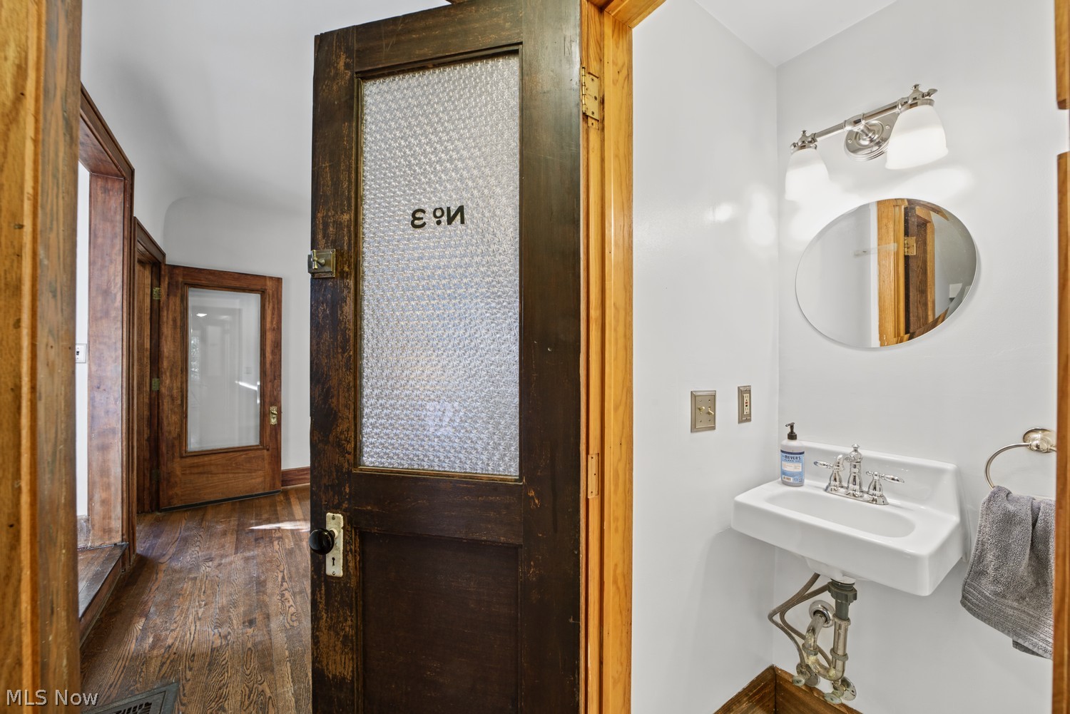 3017 Essex Road Cleveland Heights OH 44118