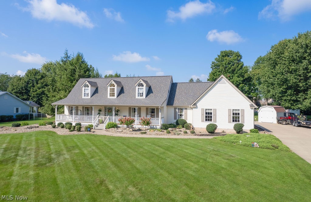 1067 Mohawk Trail SW Hartville OH 44632