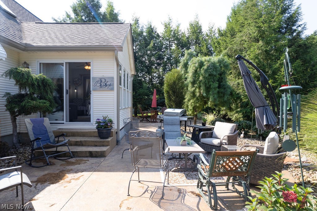 1067 Mohawk Trail SW Hartville OH 44632