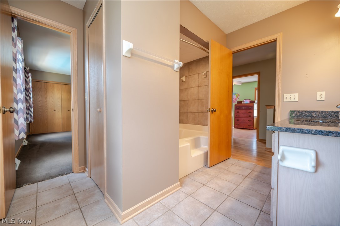 5128 Clearfield Drive Mineral Ridge OH 44440