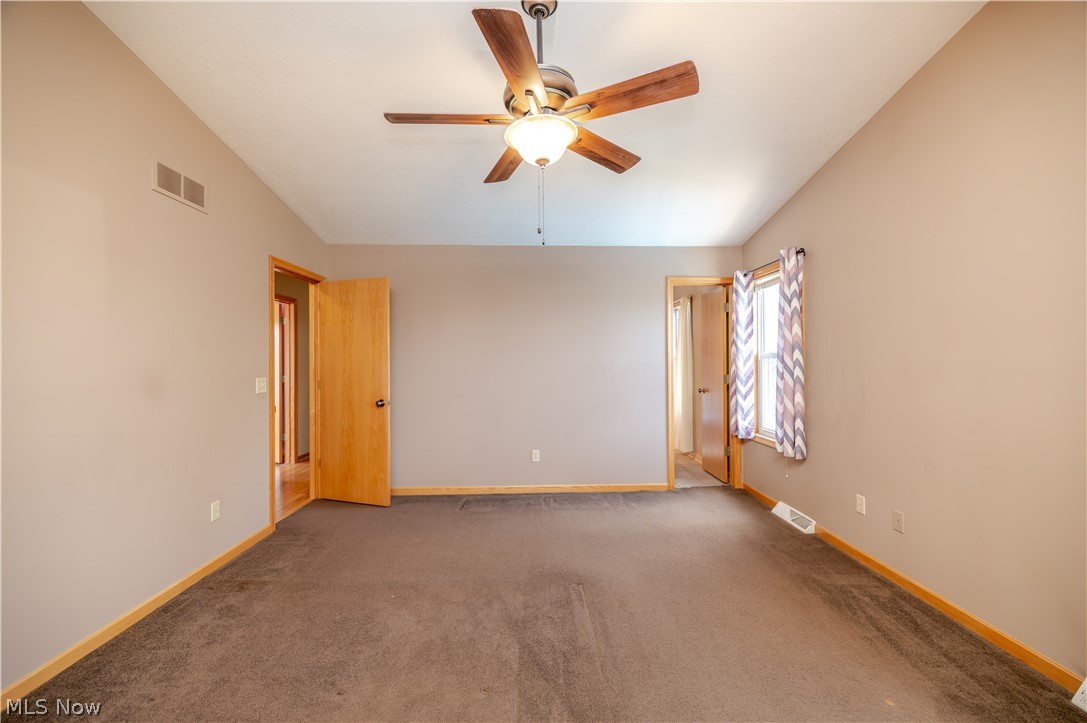 5128 Clearfield Drive Mineral Ridge OH 44440