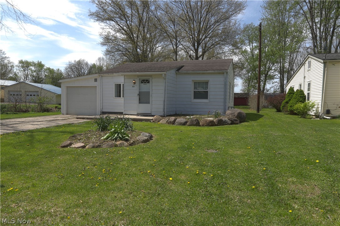 10924 Libby Avenue Elyria OH 44035