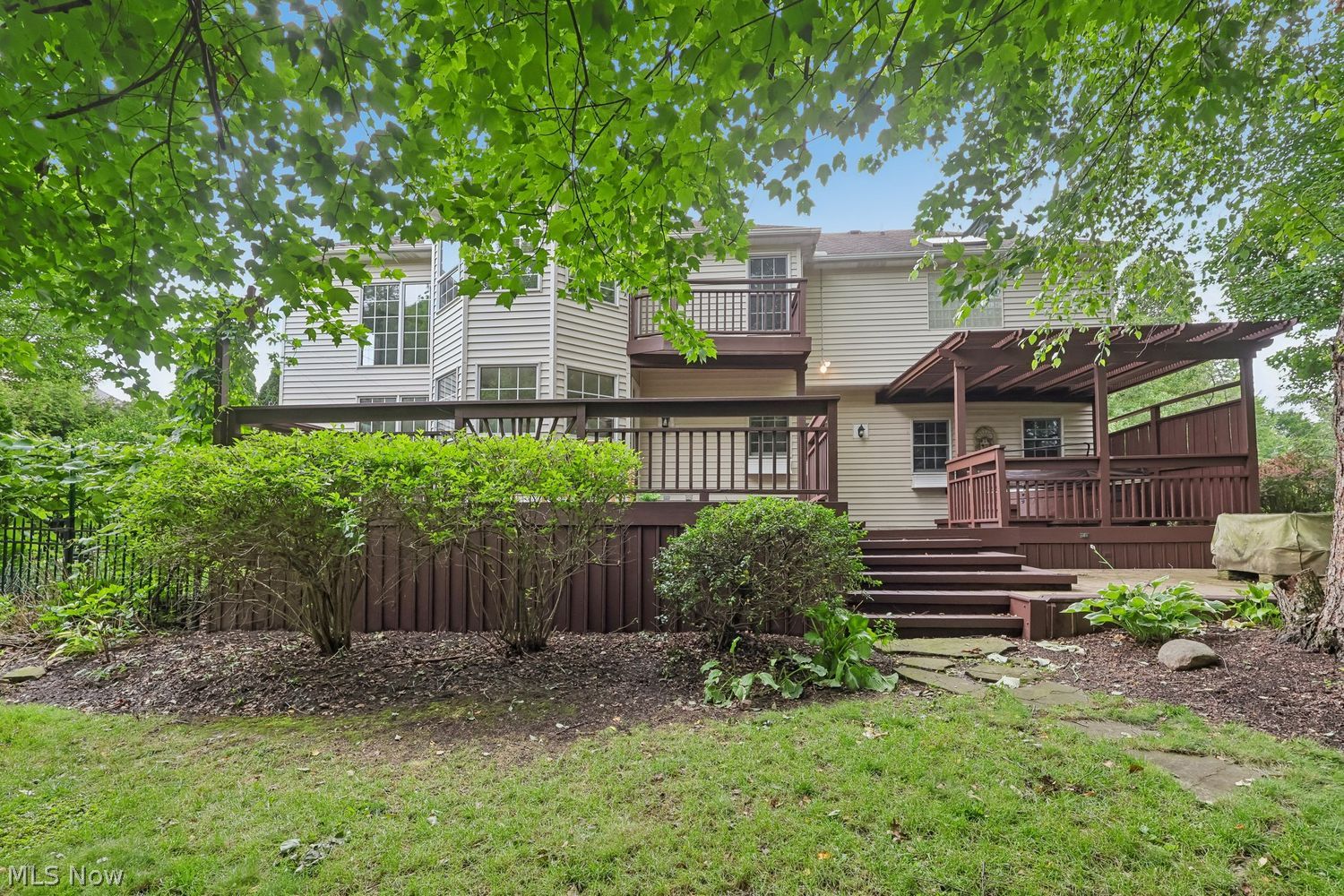 26814 Primrose Lane Westlake OH 44145