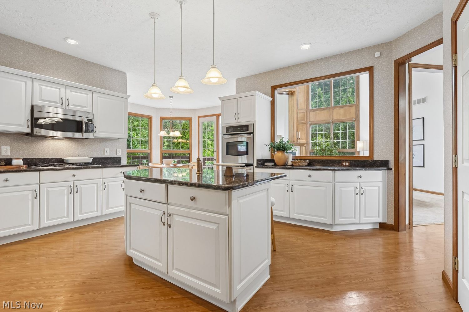26814 Primrose Lane Westlake OH 44145