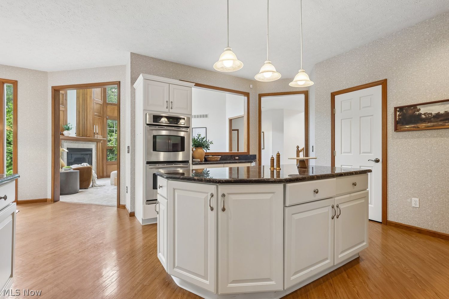 26814 Primrose Lane Westlake OH 44145