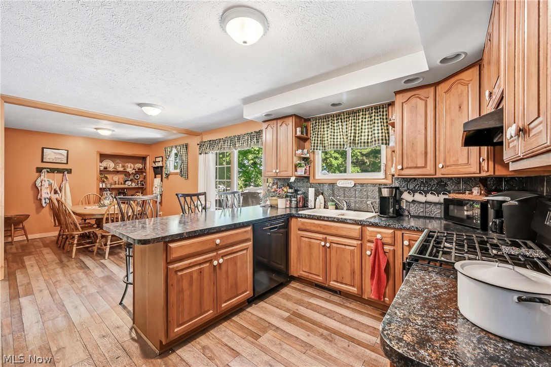 6127 Columbus Road NE Louisville OH 44641