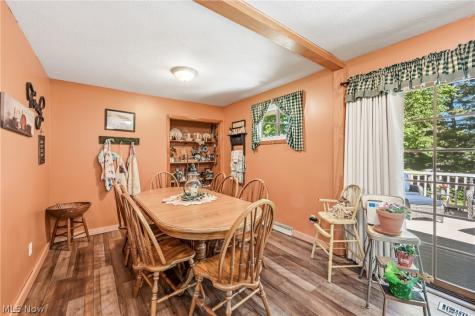 6127 Columbus Road NE Louisville OH 44641