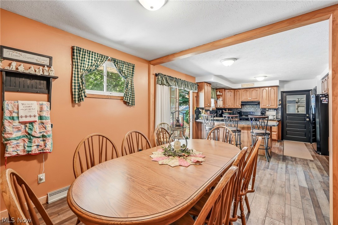 6127 Columbus Road NE Louisville OH 44641