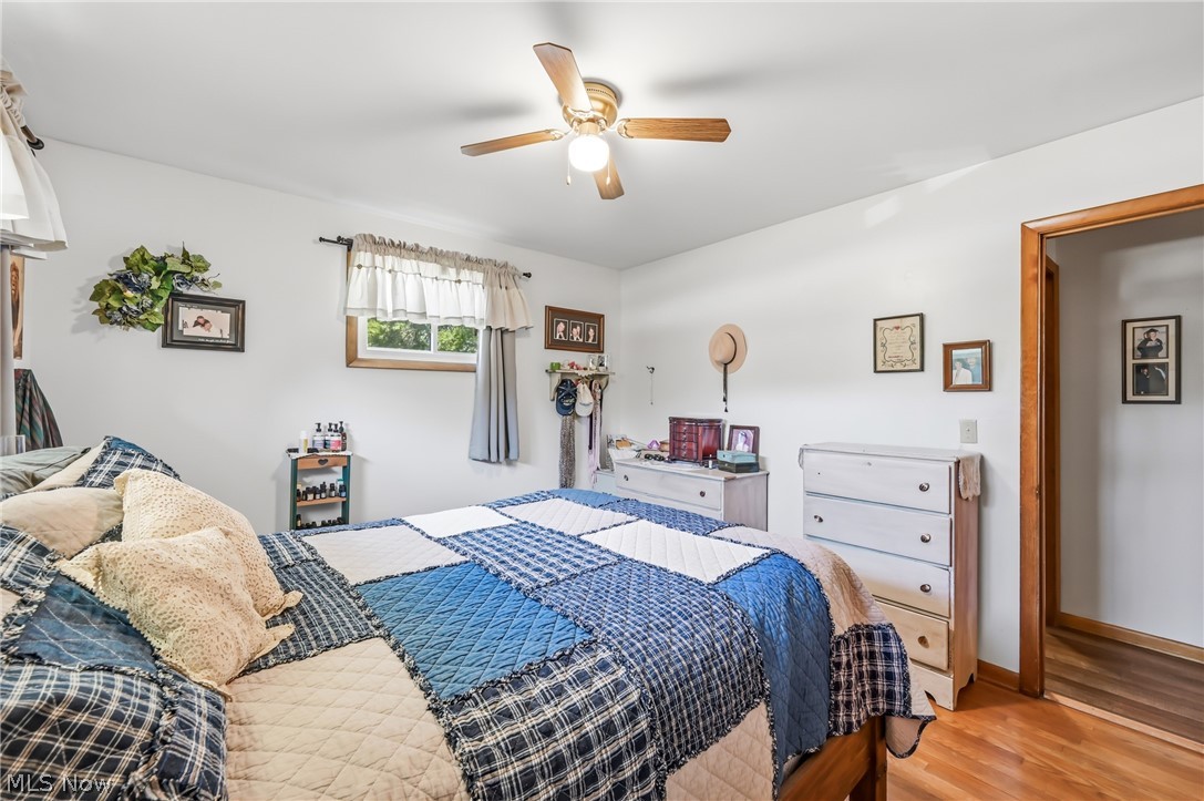 6127 Columbus Road NE Louisville OH 44641