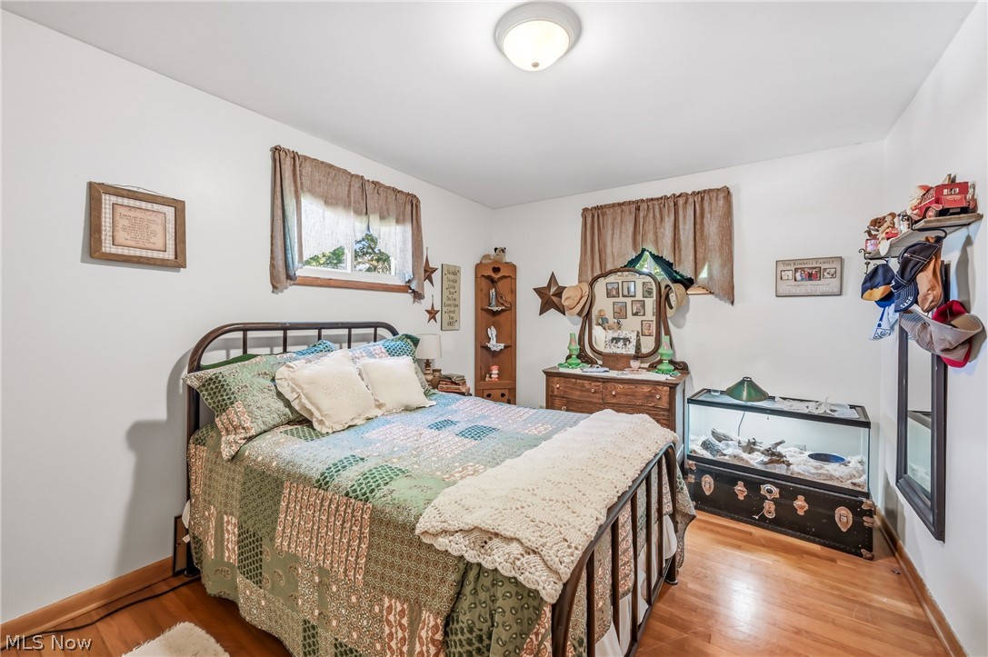 6127 Columbus Road NE Louisville OH 44641