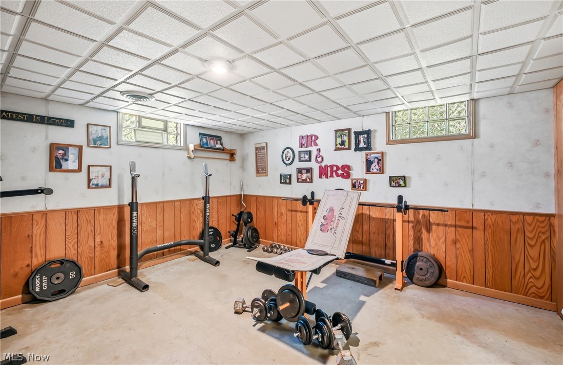 6127 Columbus Road NE Louisville OH 44641
