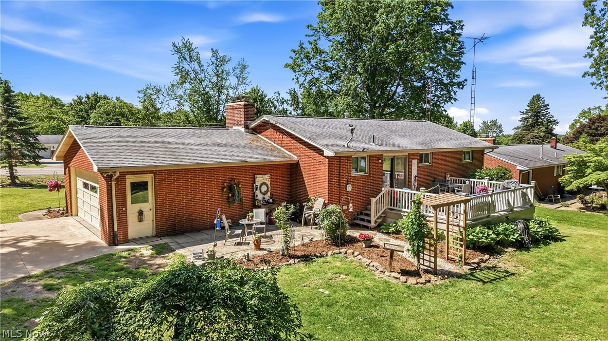 6127 Columbus Road NE Louisville OH 44641