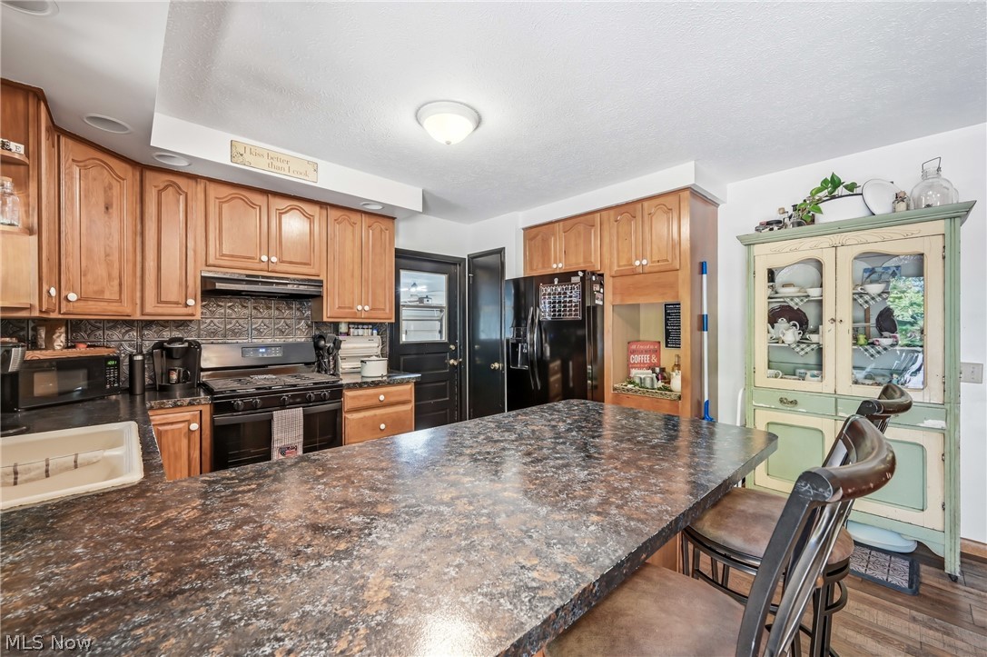 6127 Columbus Road NE Louisville OH 44641
