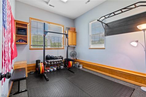 10689 Cleveland Avenue NW Uniontown OH 44685