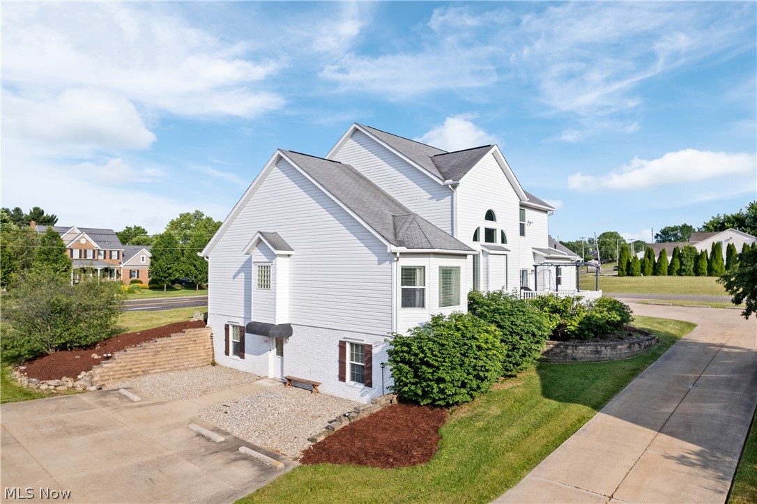 10689 Cleveland Avenue NW Uniontown OH 44685