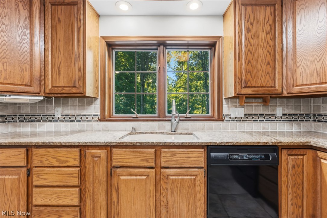 8215 Whispering Pines Drive Novelty OH 44072