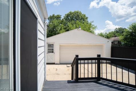 1853 Evergreen Avenue Akron OH 44301