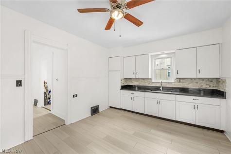 3275 W 125th Street Cleveland OH 44111