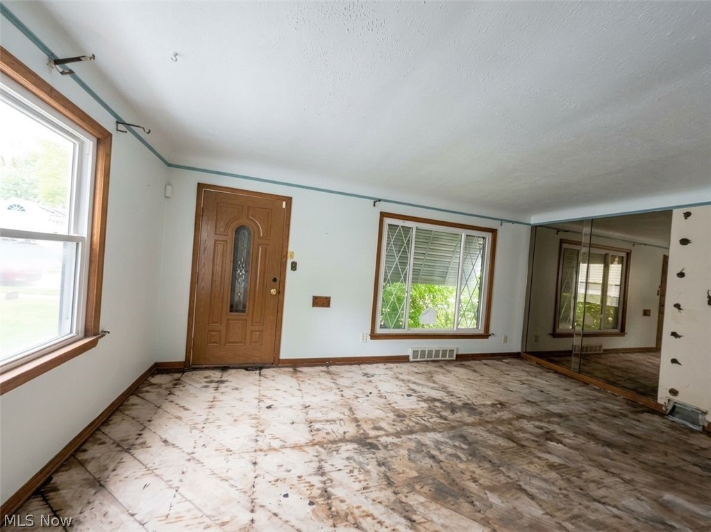 3915 E 189th Street Cleveland OH 44122