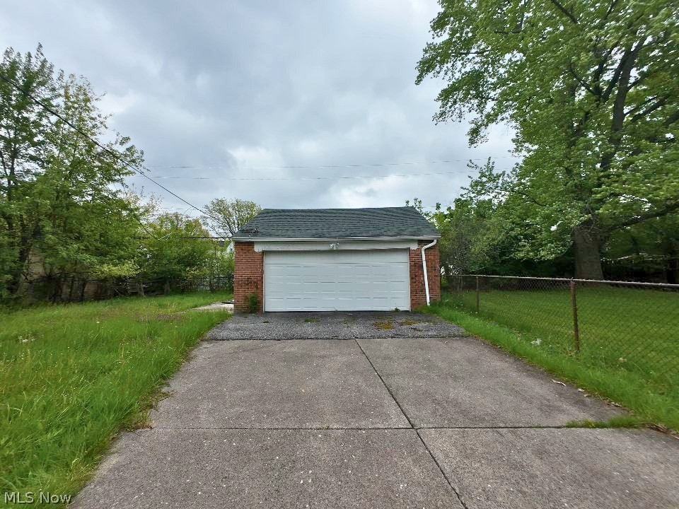 3915 E 189th Street Cleveland OH 44122