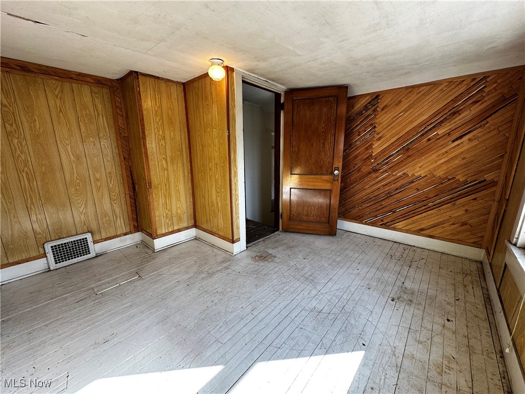 240 E Maple Street Hartville OH 44632