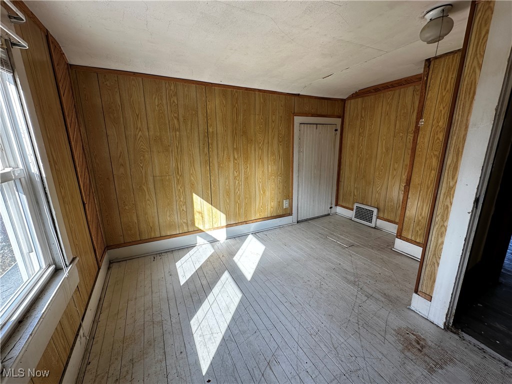 240 E Maple Street Hartville OH 44632