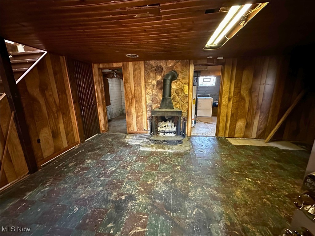 240 E Maple Street Hartville OH 44632