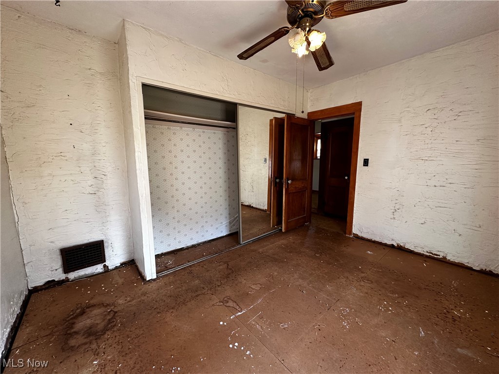 240 E Maple Street Hartville OH 44632