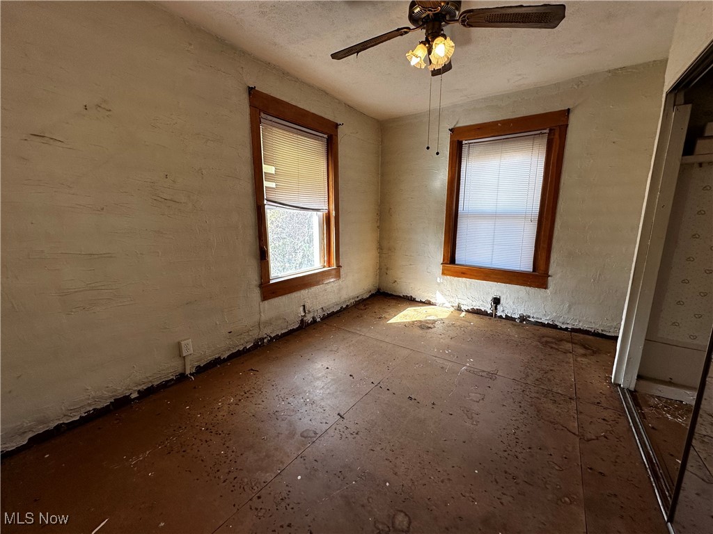 240 E Maple Street Hartville OH 44632