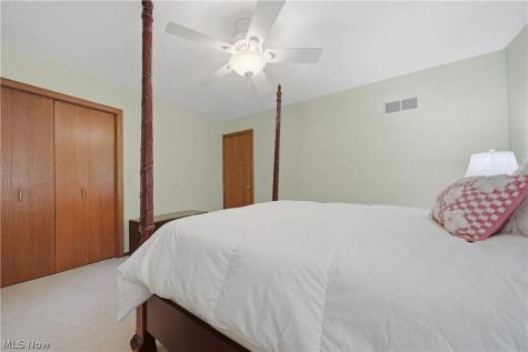7855 Hearthstone Avenue NW North Canton OH 44720