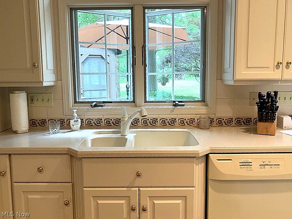 6958 Chapel Hill Drive Brecksville OH 44141