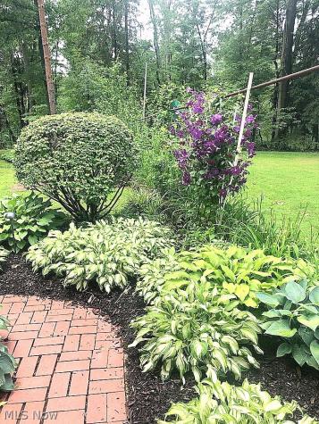 6958 Chapel Hill Drive Brecksville OH 44141