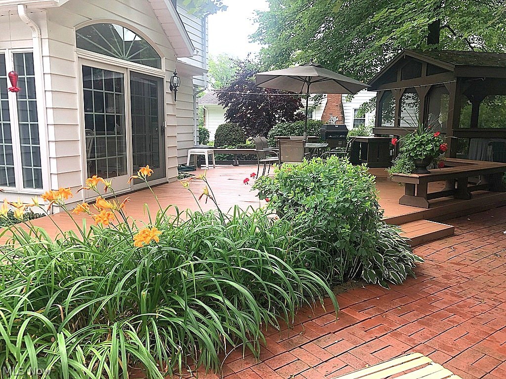 6958 Chapel Hill Drive Brecksville OH 44141