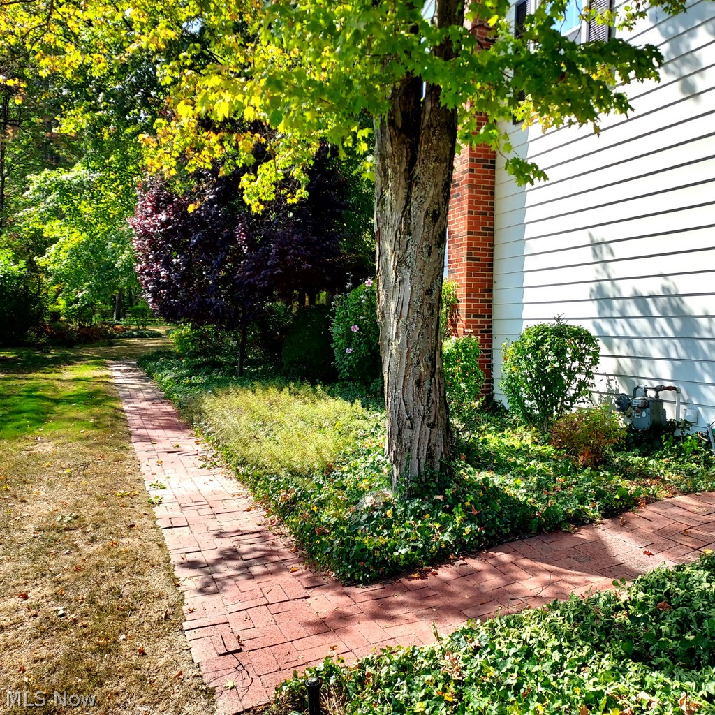6958 Chapel Hill Drive Brecksville OH 44141