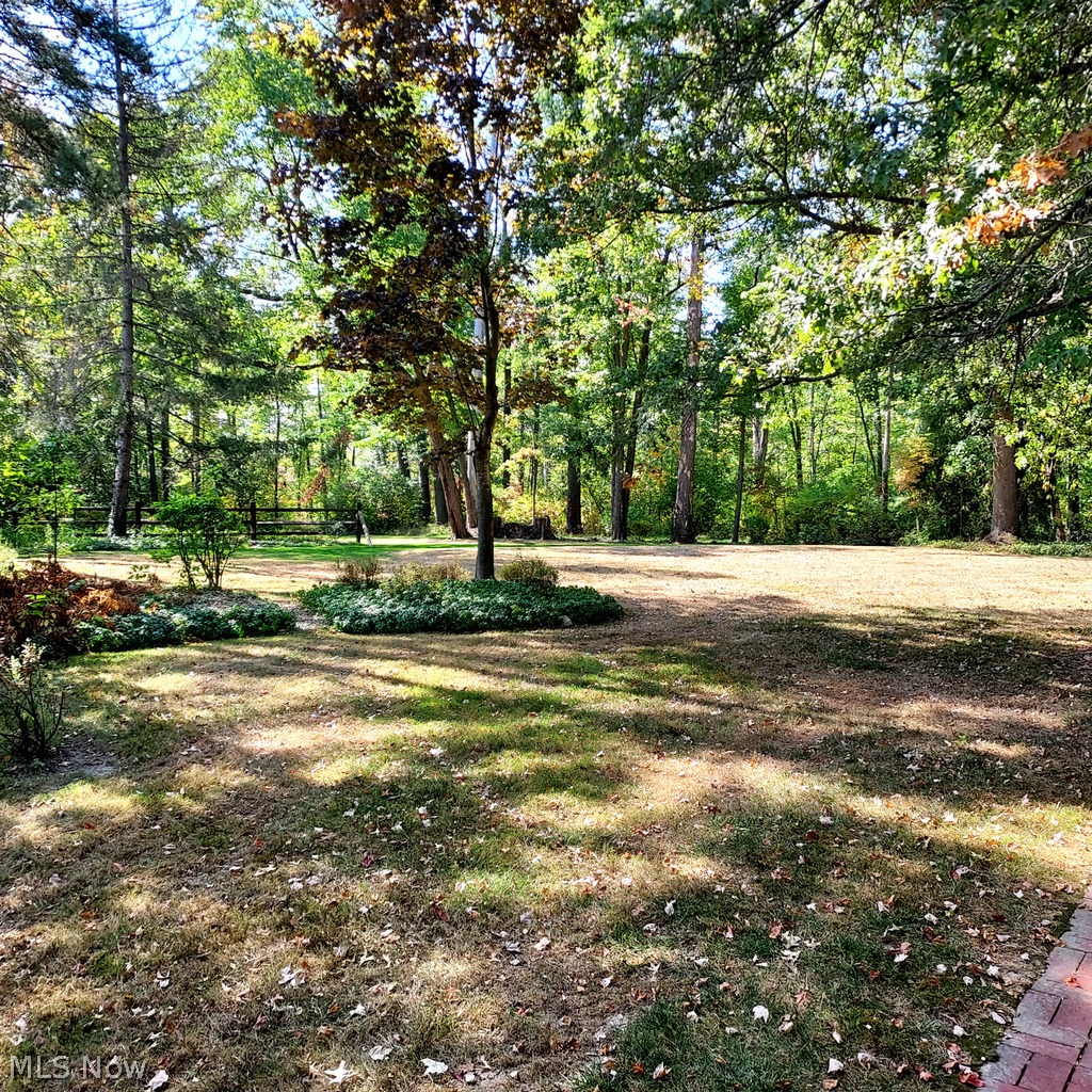 6958 Chapel Hill Drive Brecksville OH 44141