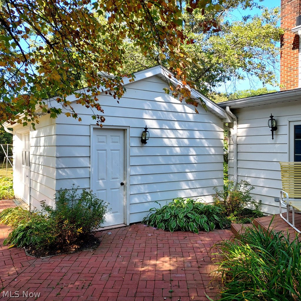 6958 Chapel Hill Drive Brecksville OH 44141