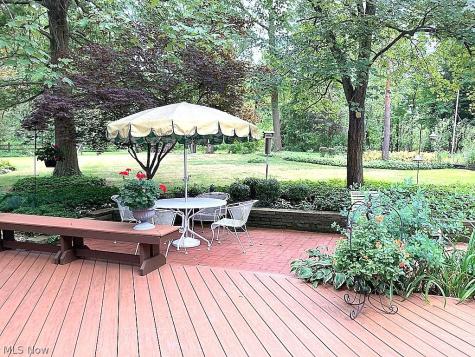 6958 Chapel Hill Drive Brecksville OH 44141