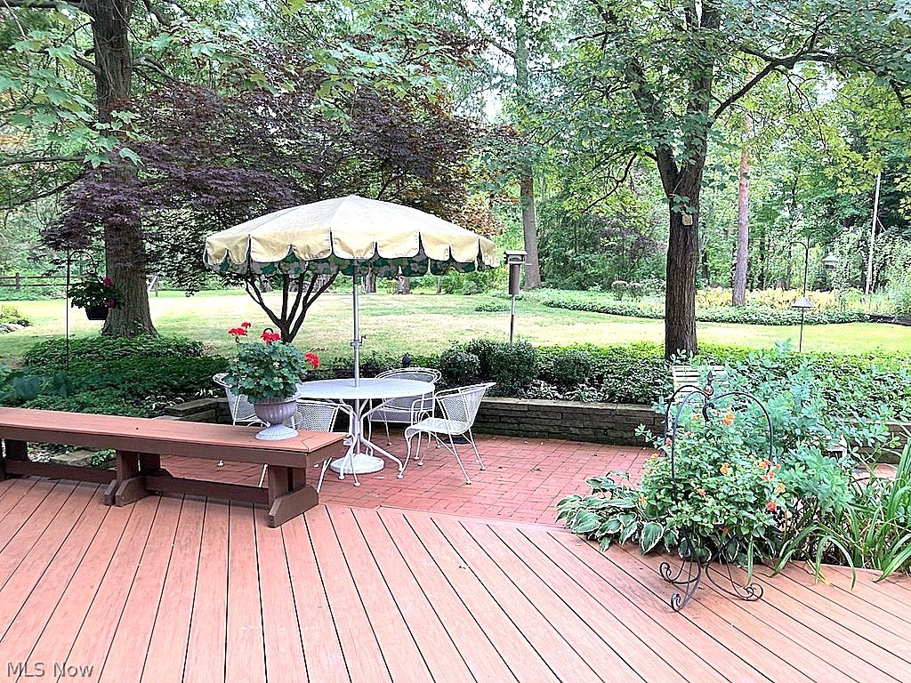 6958 Chapel Hill Drive Brecksville OH 44141