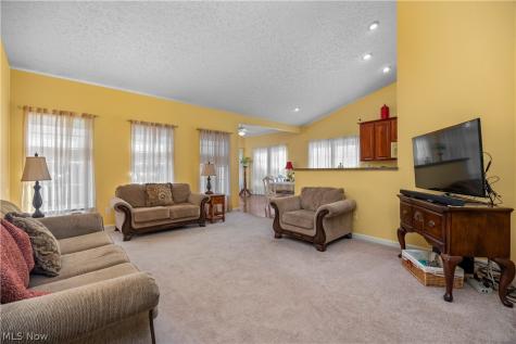 884 Lakeview Court Kent OH 44240