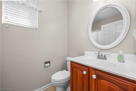 884 Lakeview Court Kent OH 44240