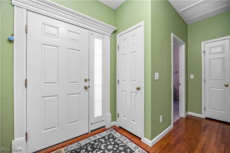 884 Lakeview Court Kent OH 44240