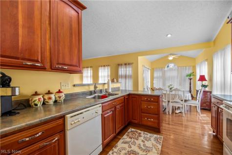 884 Lakeview Court Kent OH 44240