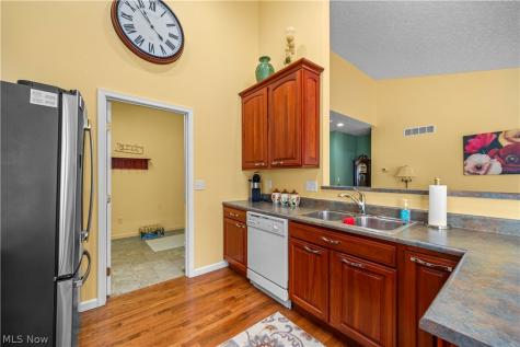 884 Lakeview Court Kent OH 44240