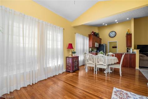 884 Lakeview Court Kent OH 44240