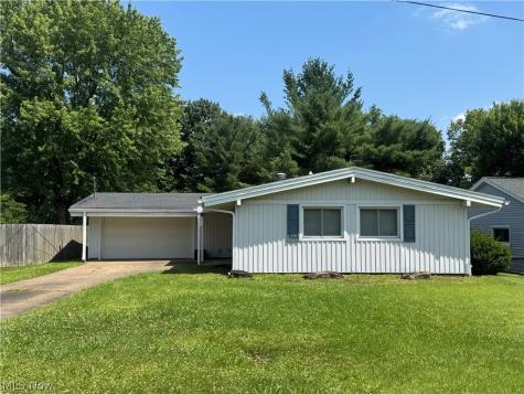 407 Edgewood Drive Marietta OH 45750