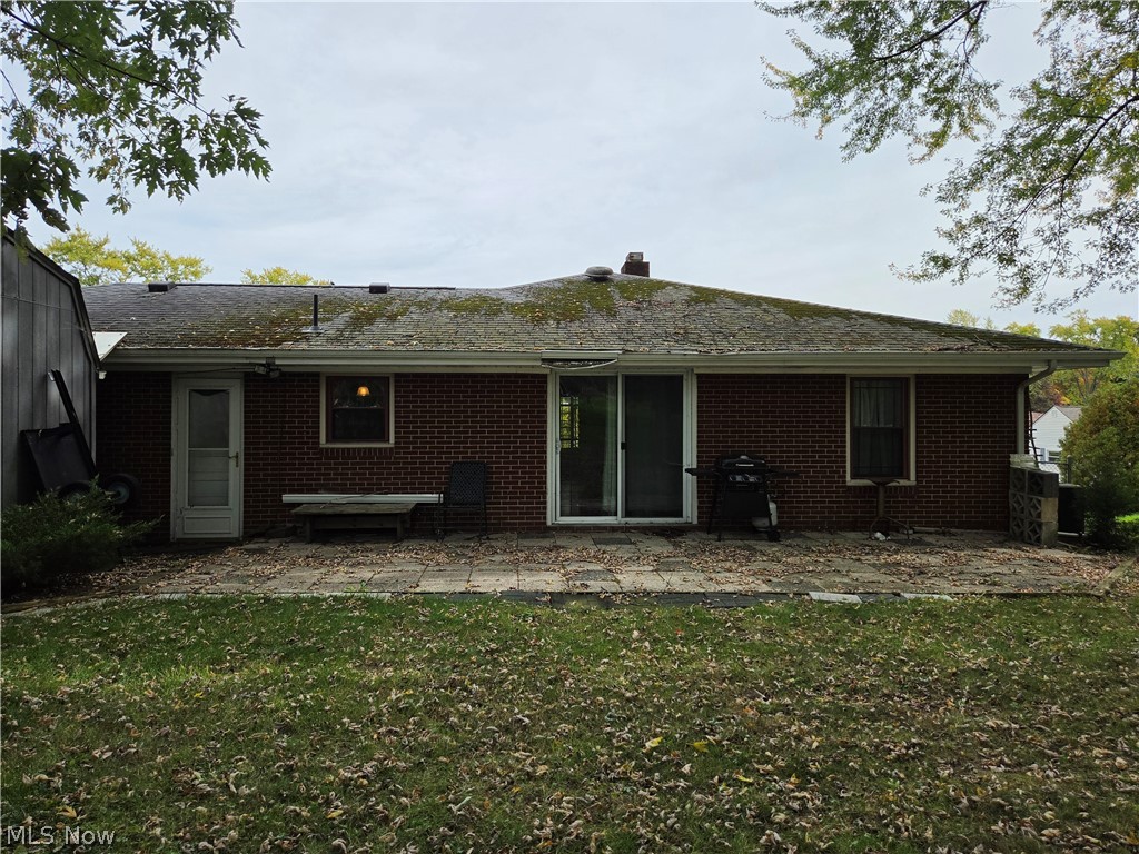 1367 North Road NE Warren OH 44483