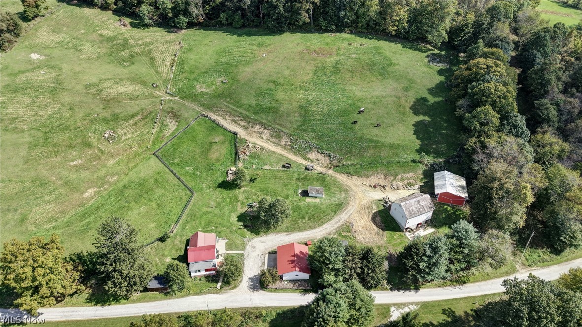 24328 Township Road 252b Newcomerstown OH 43832