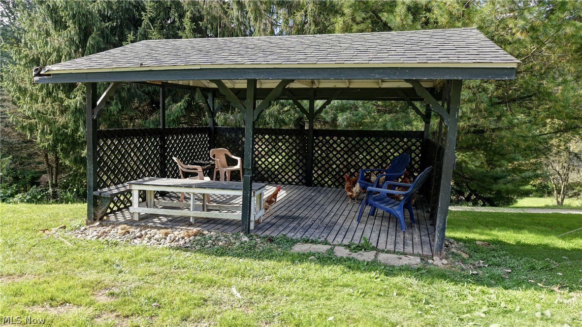 24328 Township Road 252b Newcomerstown OH 43832